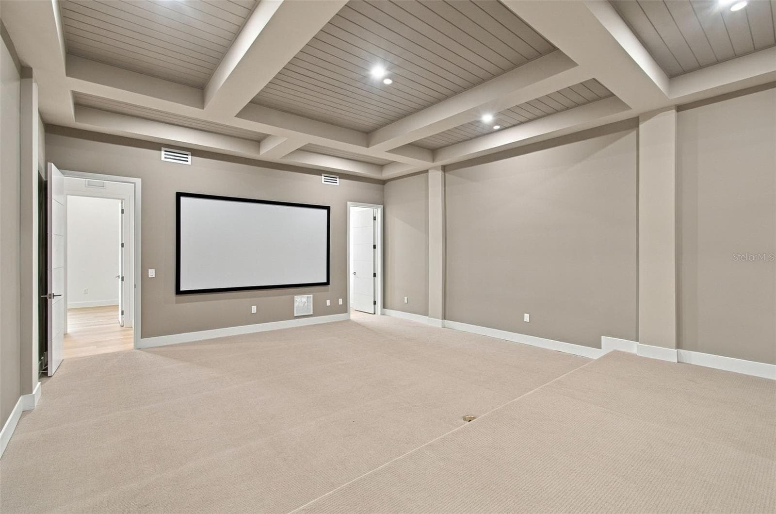 Single Family Residence at 5023 W LEONA ST, TAMPA, photo 32 of 70
