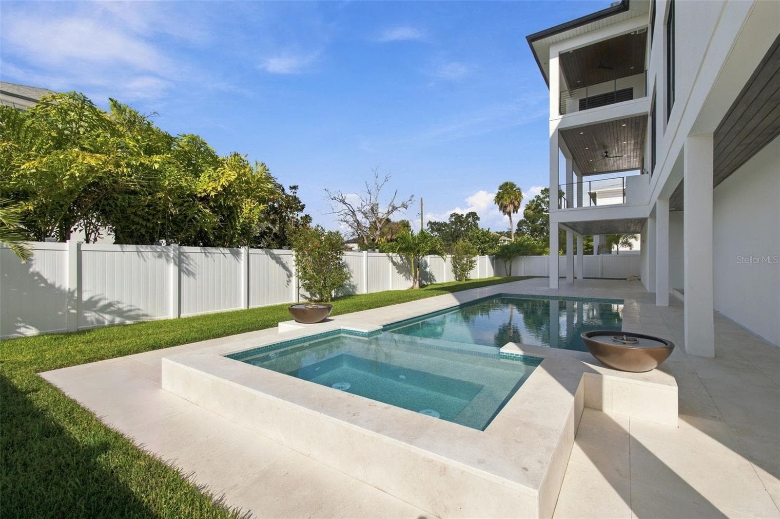 Single Family Residence at 5023 W LEONA ST, TAMPA, photo 65 of 70