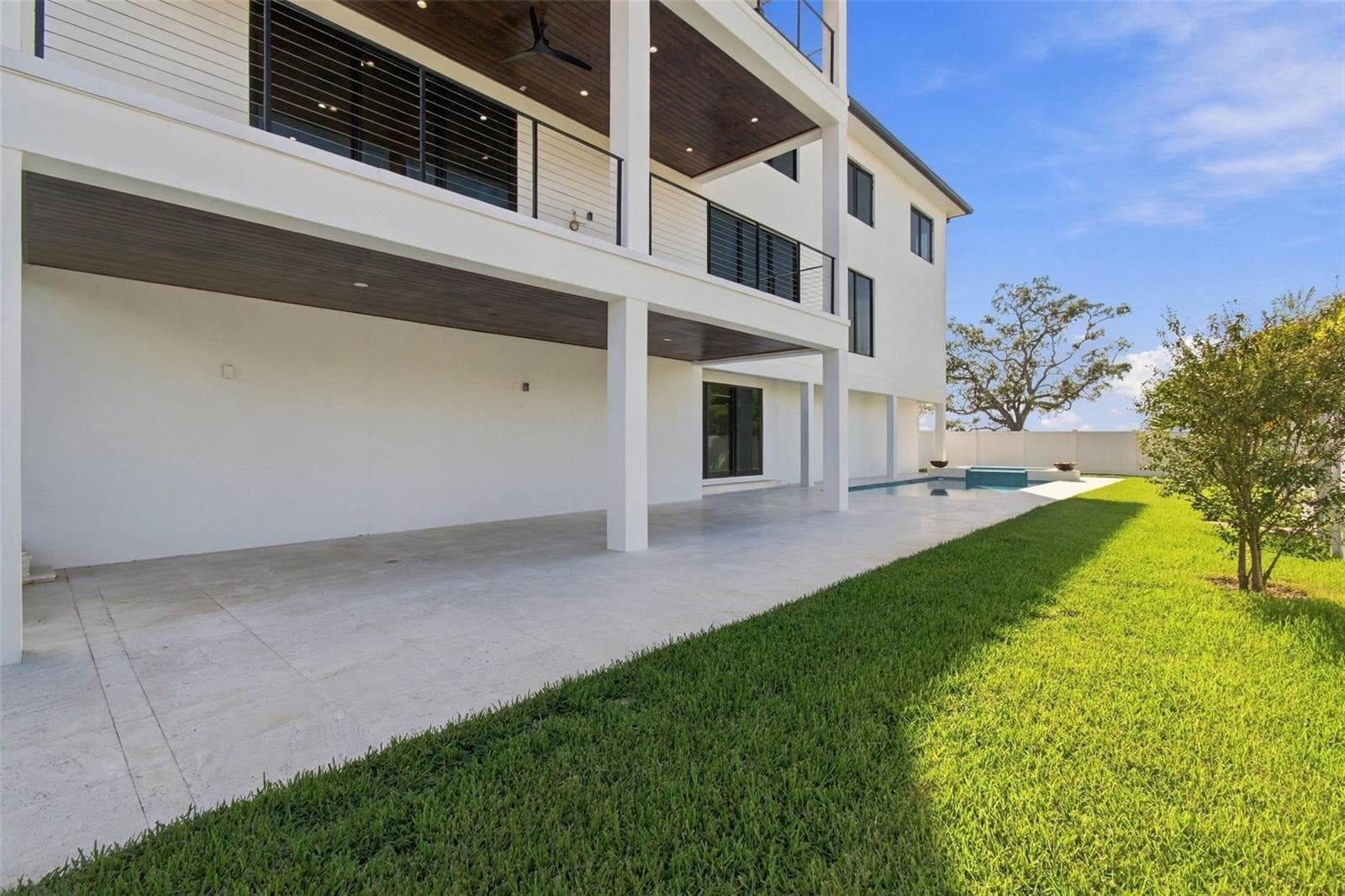 Single Family Residence at 5023 W LEONA ST, TAMPA, photo 67 of 70