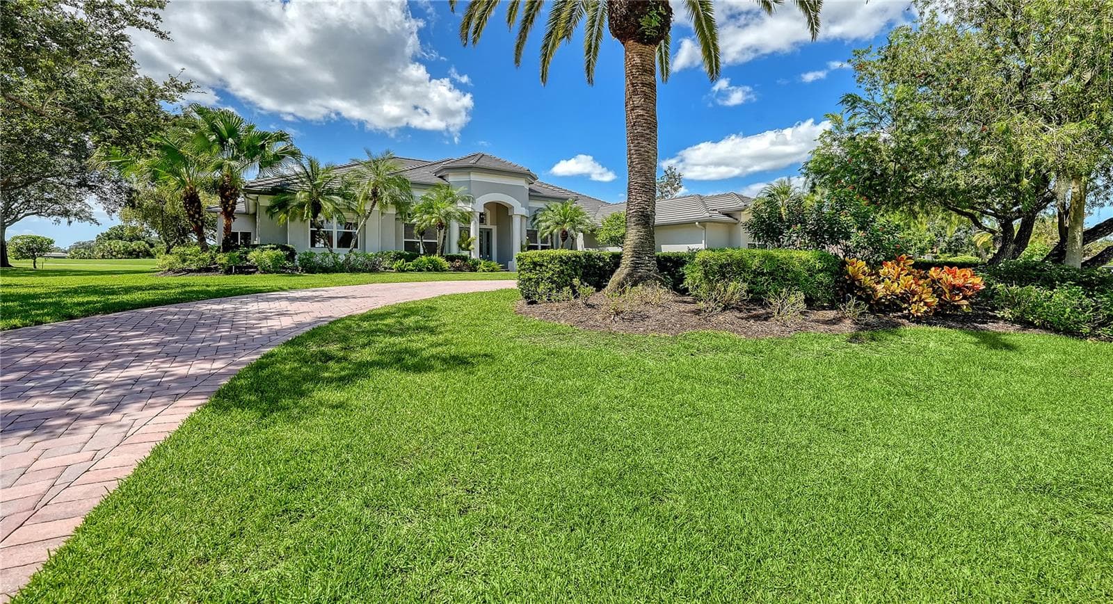 Single Family Residence at 3194 CHARLES MACDONALD DR, SARASOTA, photo 2 of 60