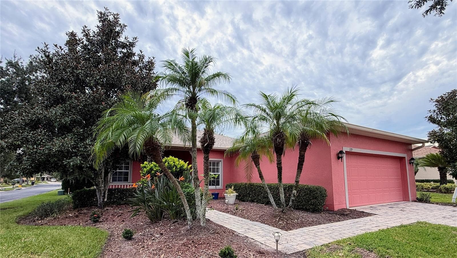 219 KNOLL WOOD DR