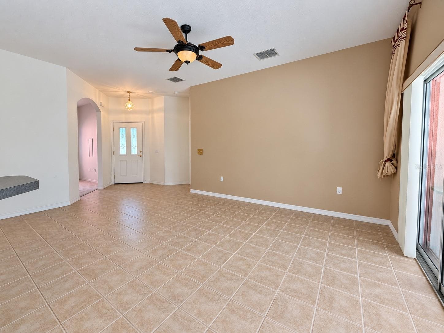 Great Room - 219 KNOLL WOOD DR, POINCIANA