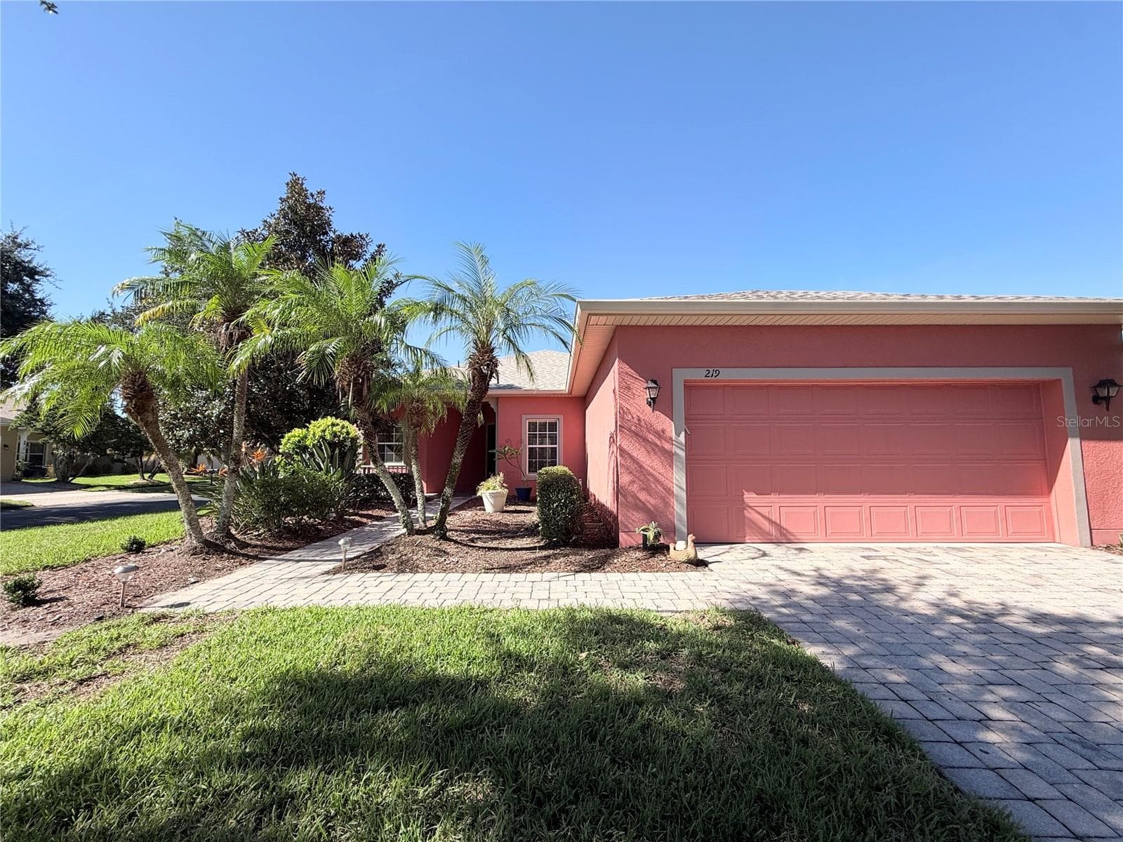 2 Car Garage - 219 KNOLL WOOD DR, POINCIANA