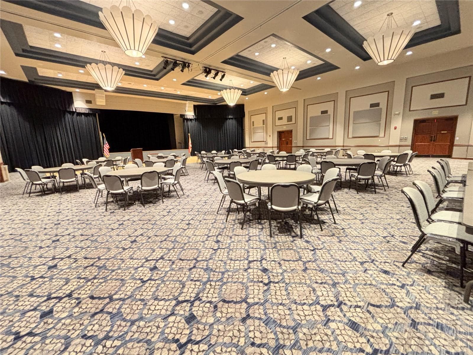 Starlight ballroom - 219 KNOLL WOOD DR, POINCIANA