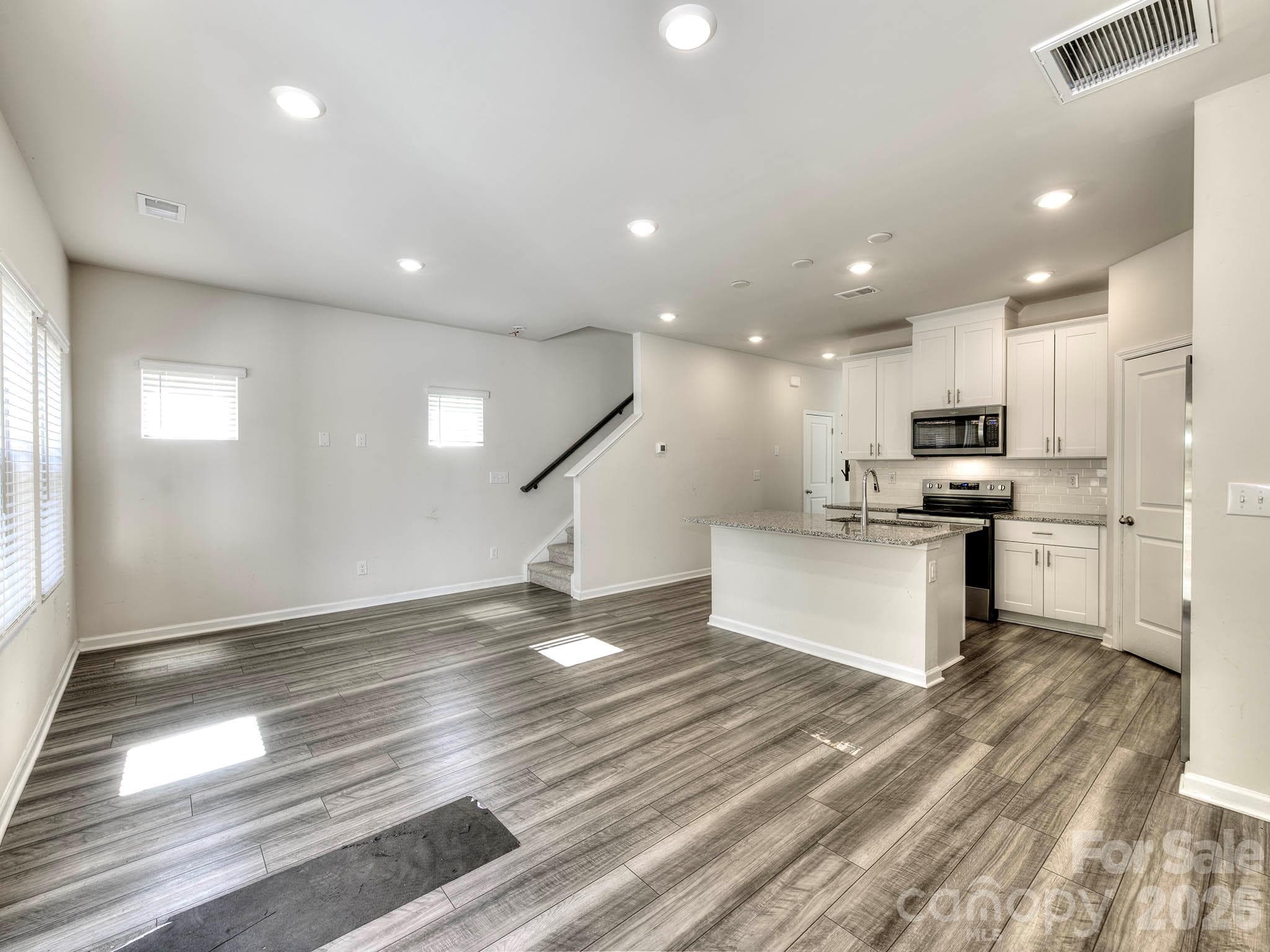 Townhouse at 840 Gerard Bay Drive, Fort Mill, photo 6 of 33
