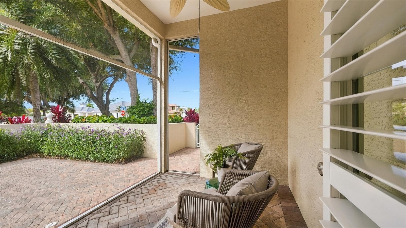 Single Family Residence at 640 GRANADA AVE, VENICE, photo 52 of 61