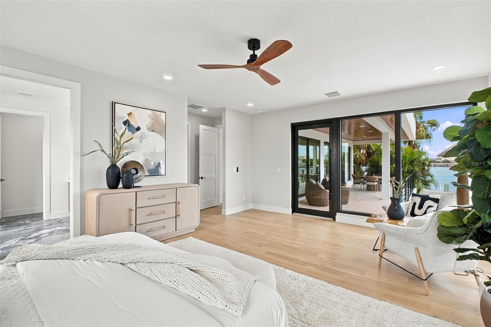 Single Family Residence at 7176 S SHORE DR S, SOUTH PASADENA, photo 23 of 97