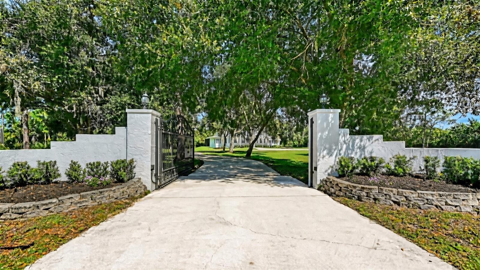 Single Family Residence at 19005 69TH AVE E, BRADENTON, photo 4 of 100