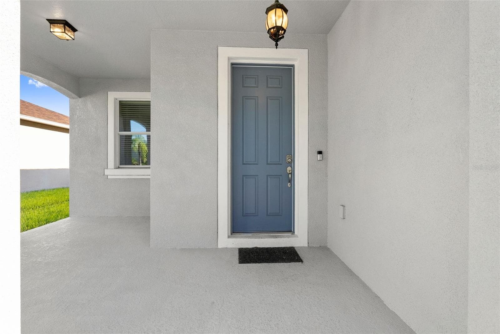 Single Family Residence at 11114 HARTFORD FERN DR, RIVERVIEW, photo 4 of 37