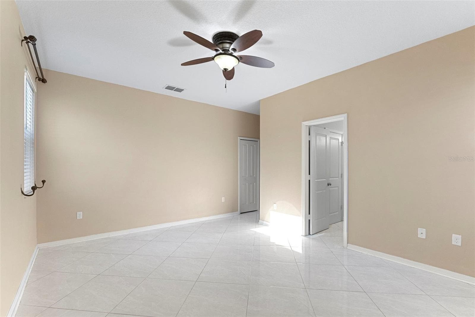 Single Family Residence at 11114 HARTFORD FERN DR, RIVERVIEW, photo 17 of 37