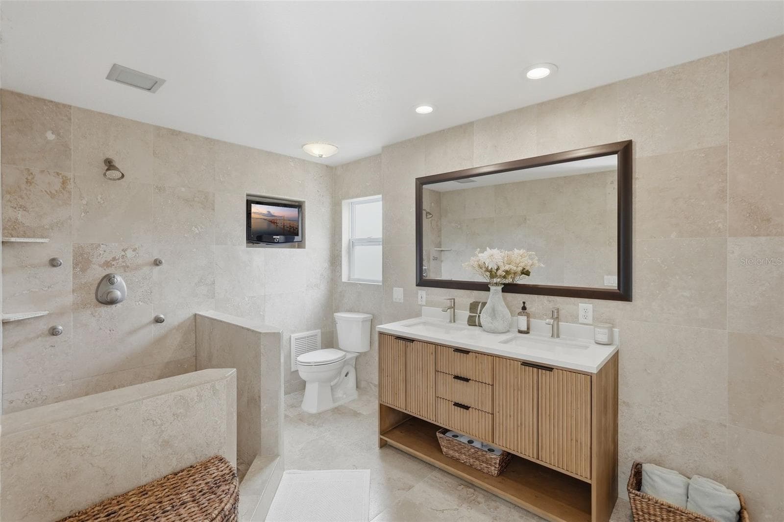 Single Family Residence at 5860 BAYSHORE DR, SEMINOLE, photo 16 of 26