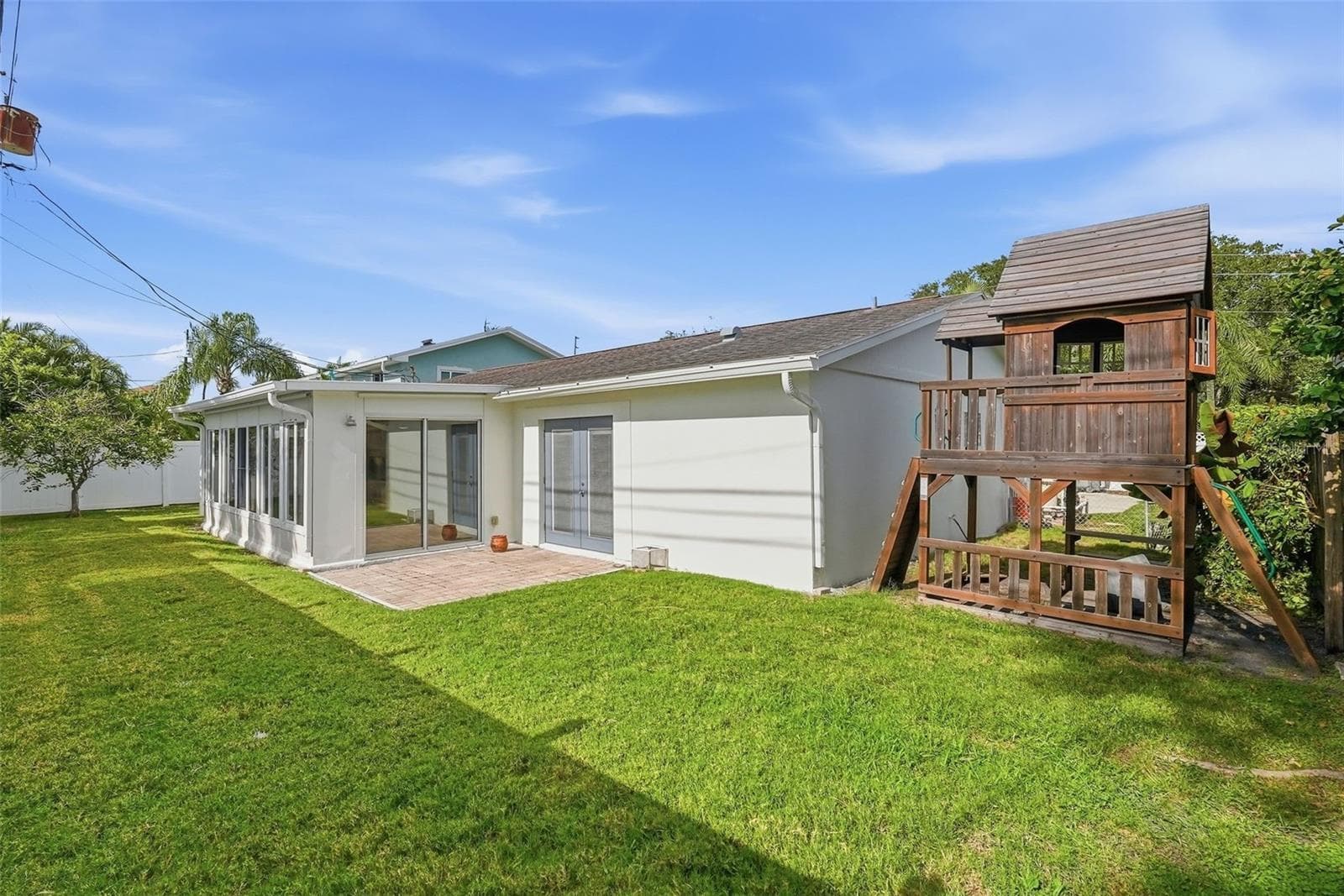 Single Family Residence at 5860 BAYSHORE DR, SEMINOLE, photo 23 of 26