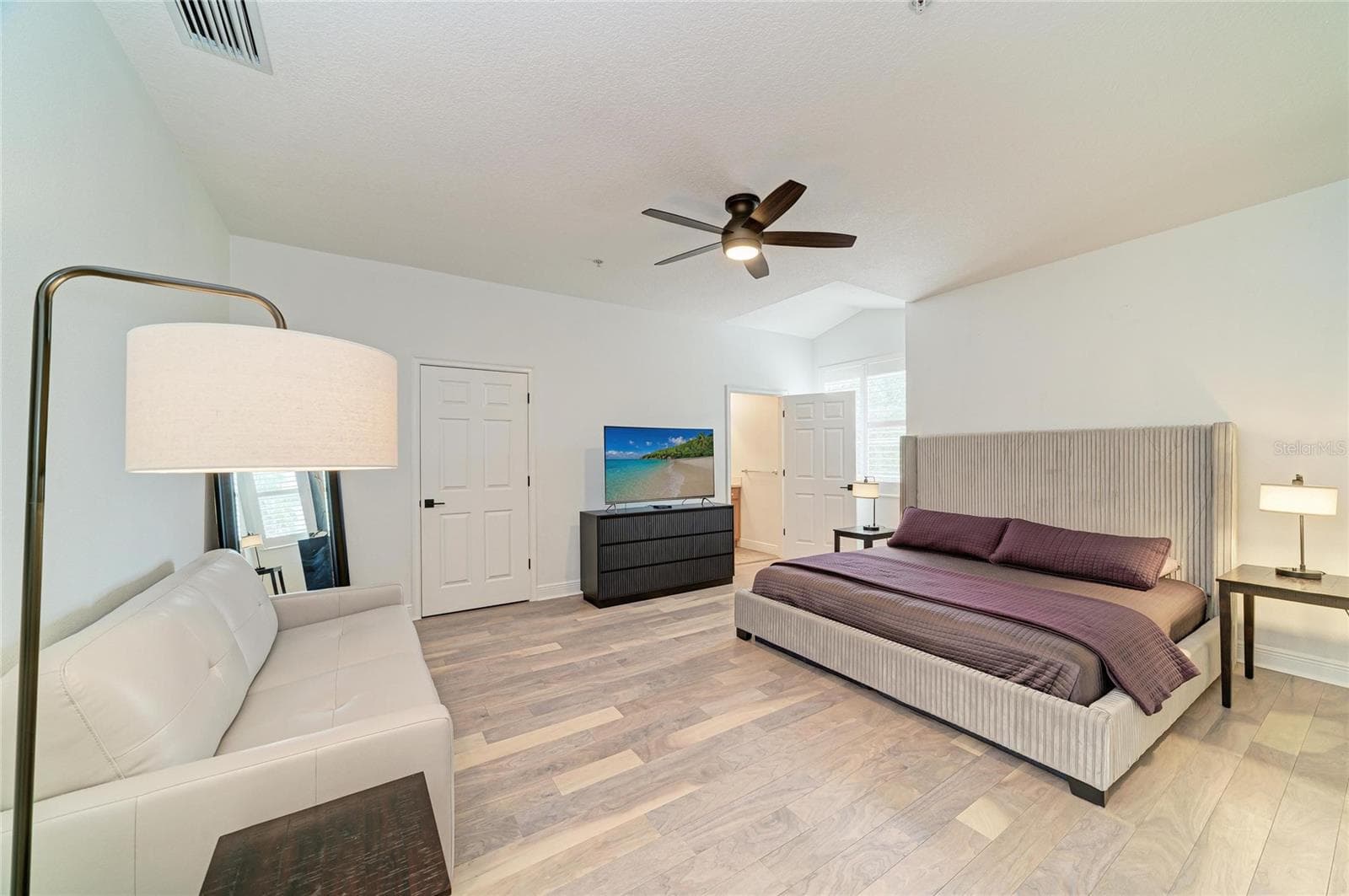 In-Law Suite, room 2 - 6556 MOORINGS POINT CIR #202, LAKEWOOD RANCH
