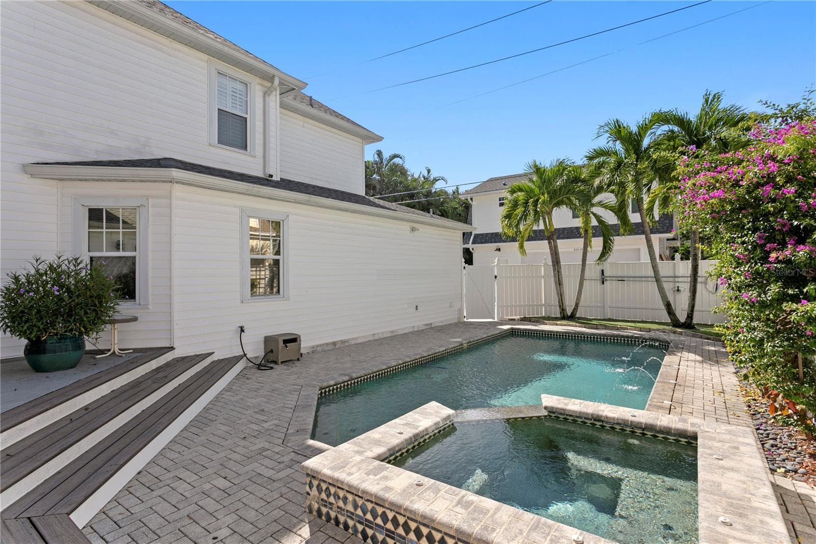 Single Family Residence at 416 19TH AVE NE, ST PETERSBURG, photo 17 of 38