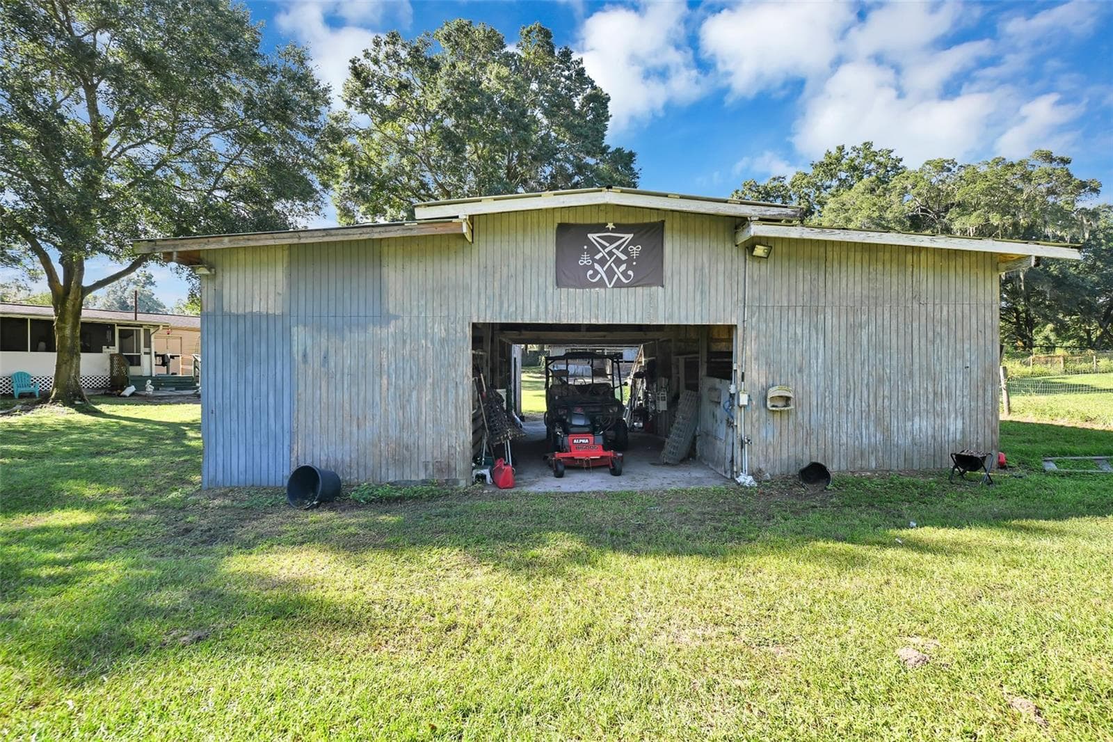 Manufactured Home at 18620 NE 12TH CT, CITRA, photo 10 of 74