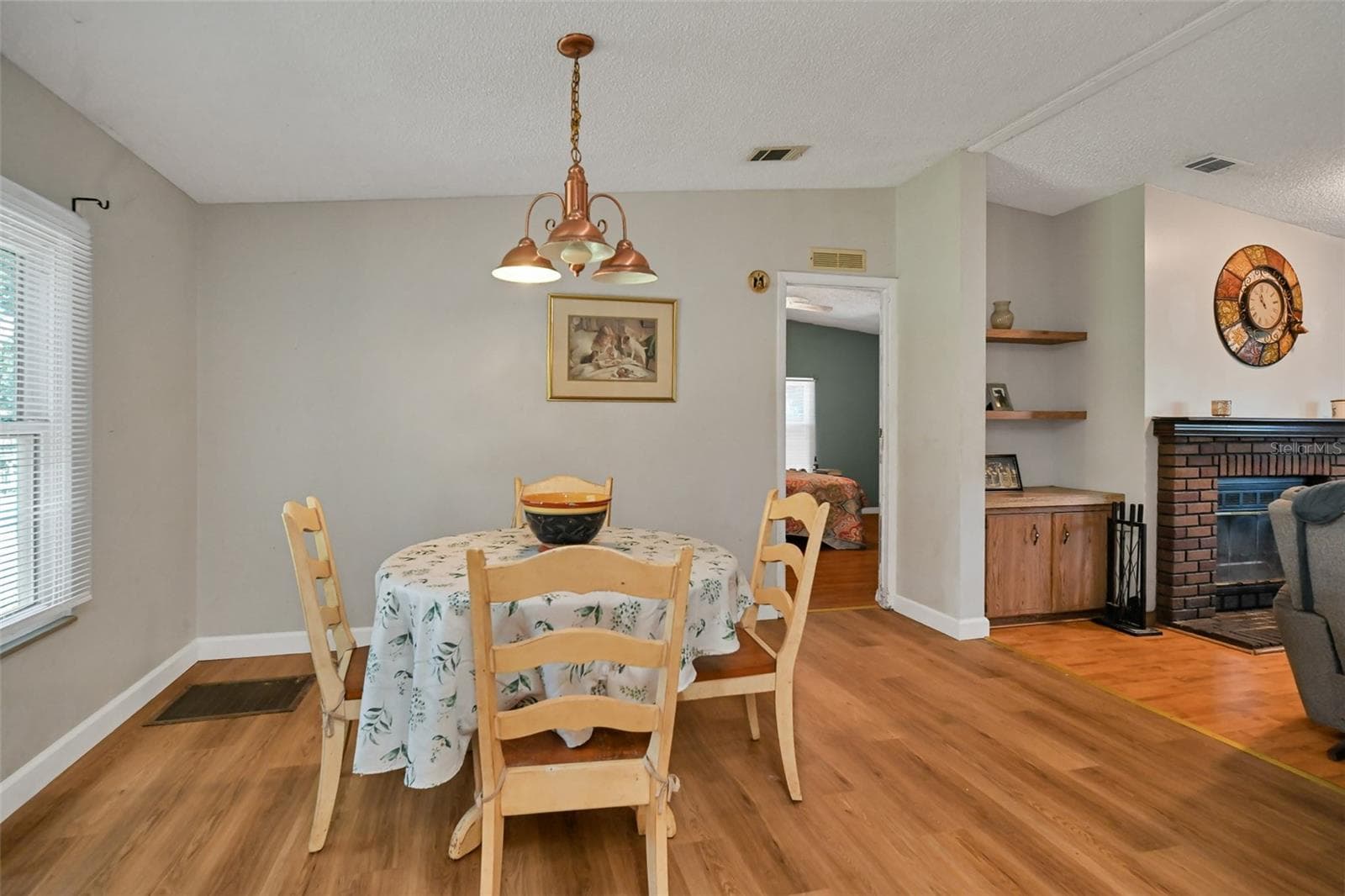 Manufactured Home at 18620 NE 12TH CT, CITRA, photo 15 of 74