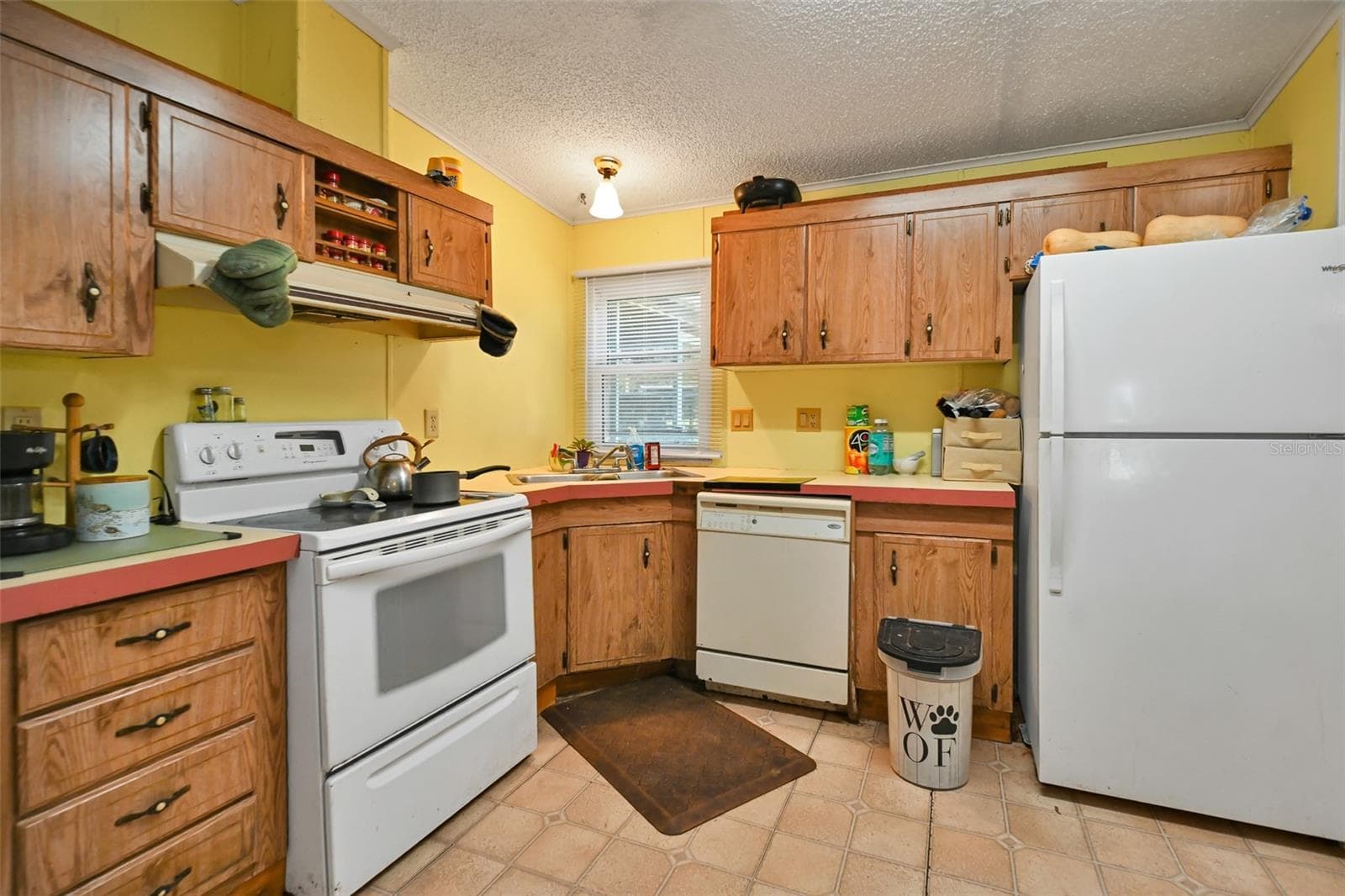 Manufactured Home at 18620 NE 12TH CT, CITRA, photo 17 of 74
