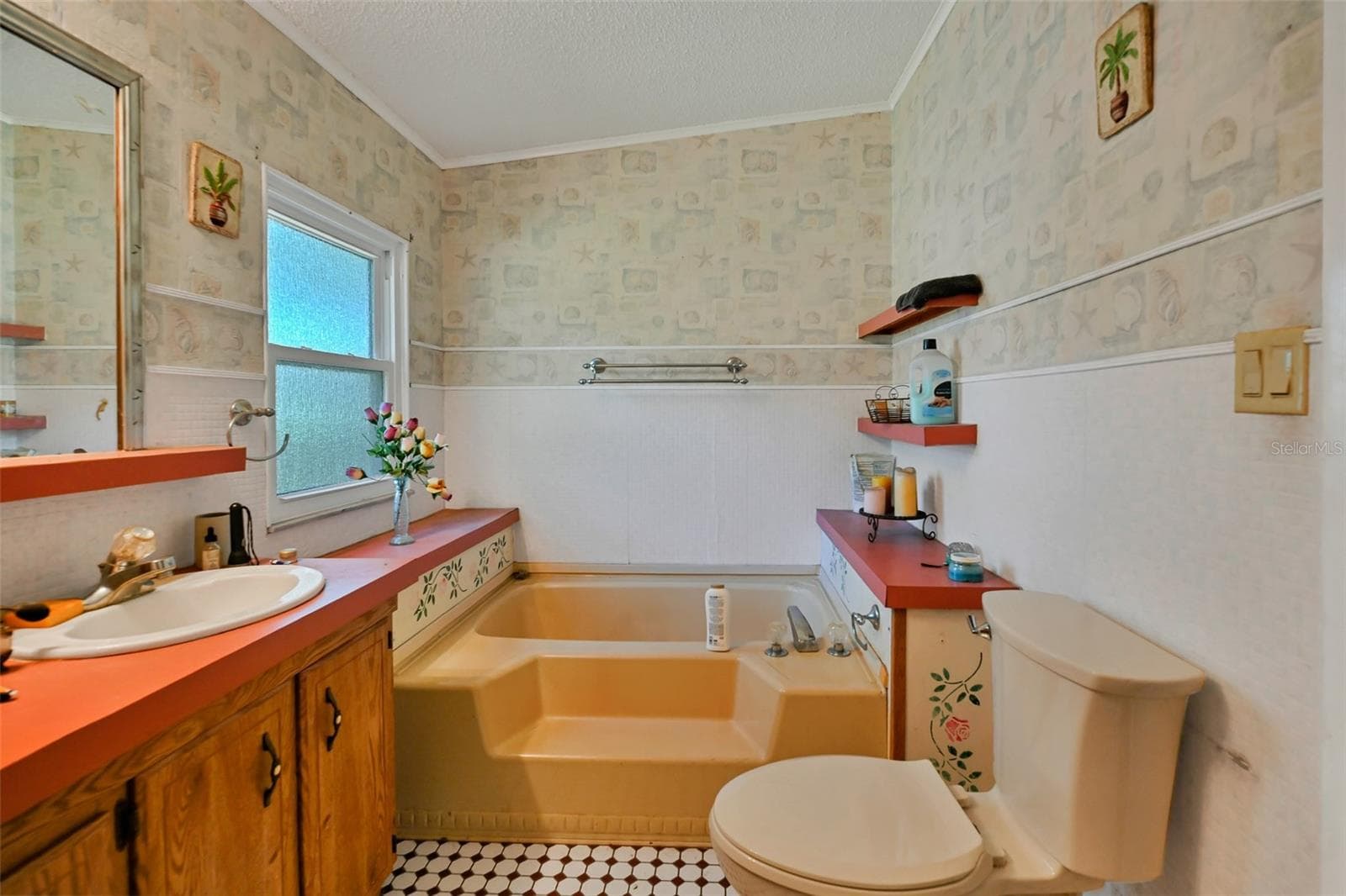Primary Bathroom - 18620 NE 12TH CT, CITRA