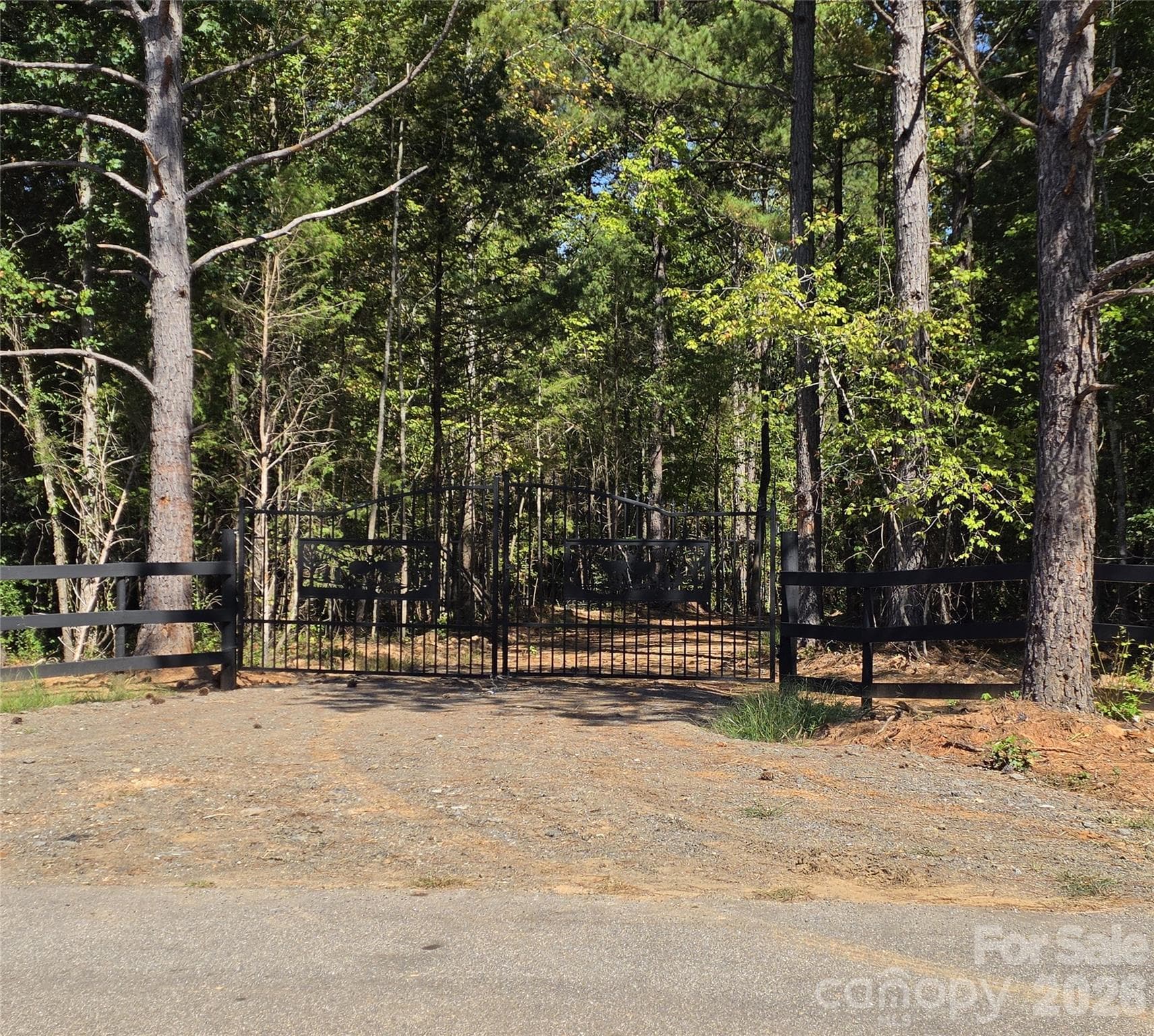Gate - 552 Midway Road, Richburg