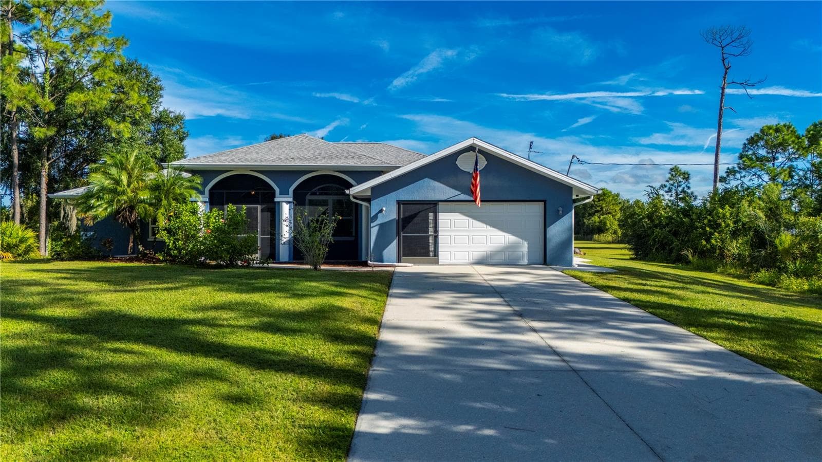 Single Family Residence at 2508 TROPICAIRE BLVD, NORTH PORT, photo 4 of 57