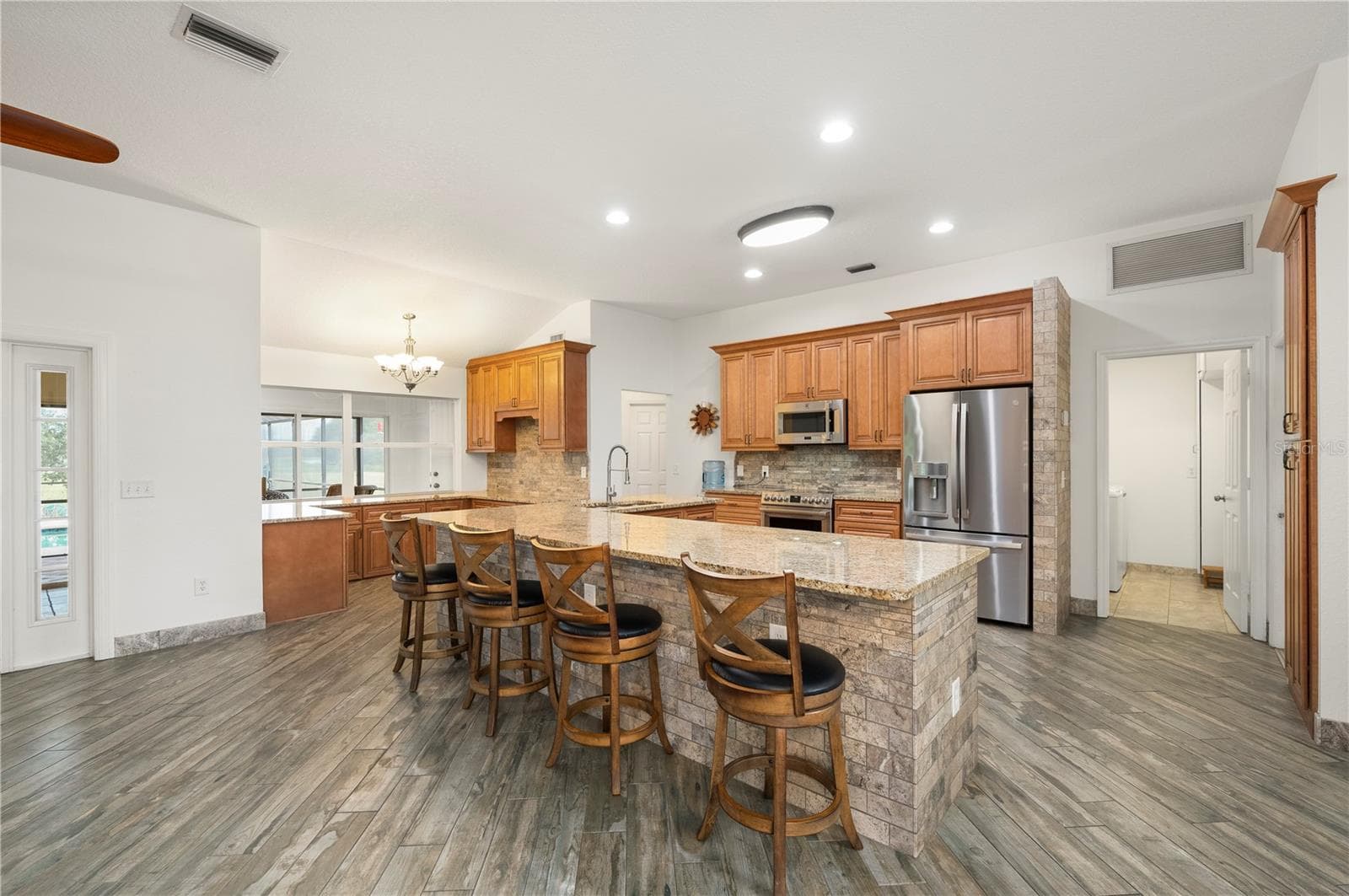 Single Family Residence at 2508 TROPICAIRE BLVD, NORTH PORT, photo 14 of 57