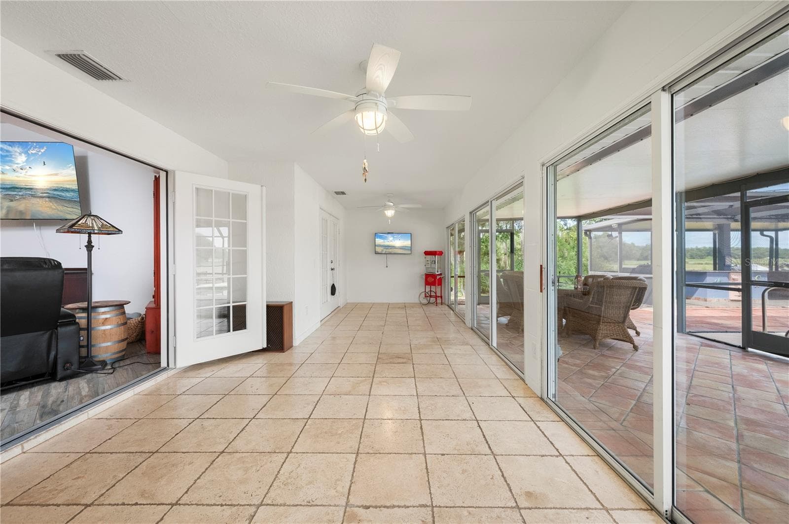 Florida Room - 2508 TROPICAIRE BLVD, NORTH PORT