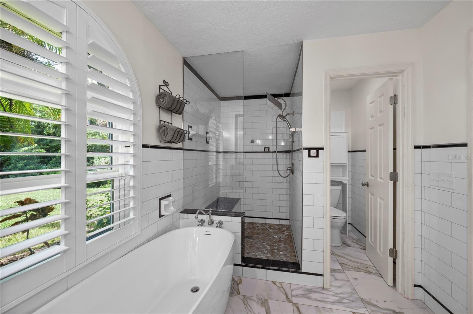 Single Family Residence at 2508 TROPICAIRE BLVD, NORTH PORT, photo 23 of 57