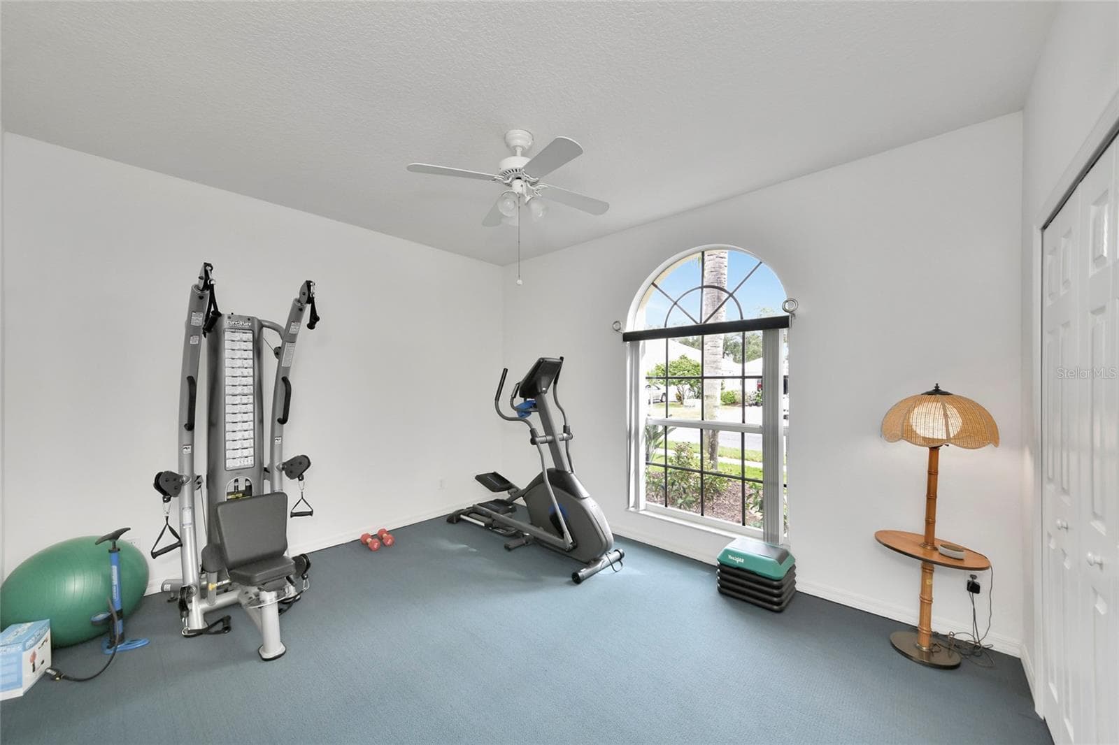 Front bedroom #4 15.75 x 12. - 6256 DONNINGTON CT, SARASOTA