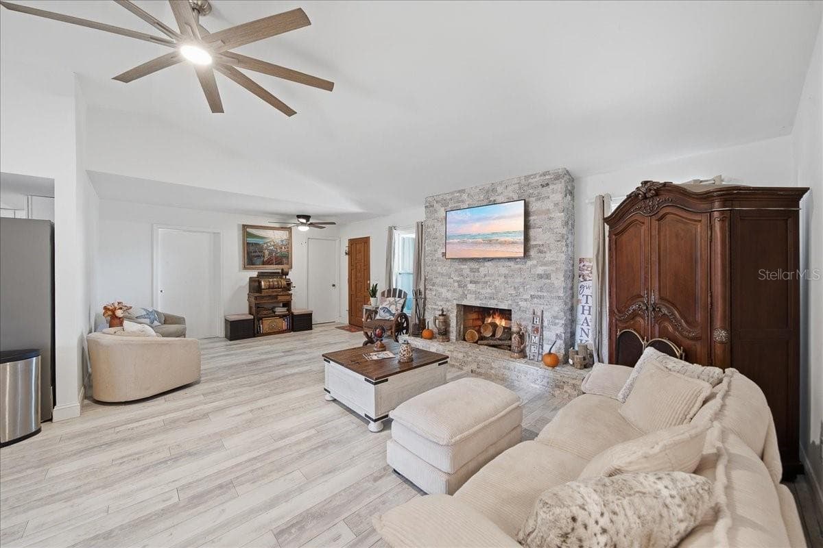 Single Family Residence at 301 COLUMBUS ST, SEBASTIAN, photo 4 of 29