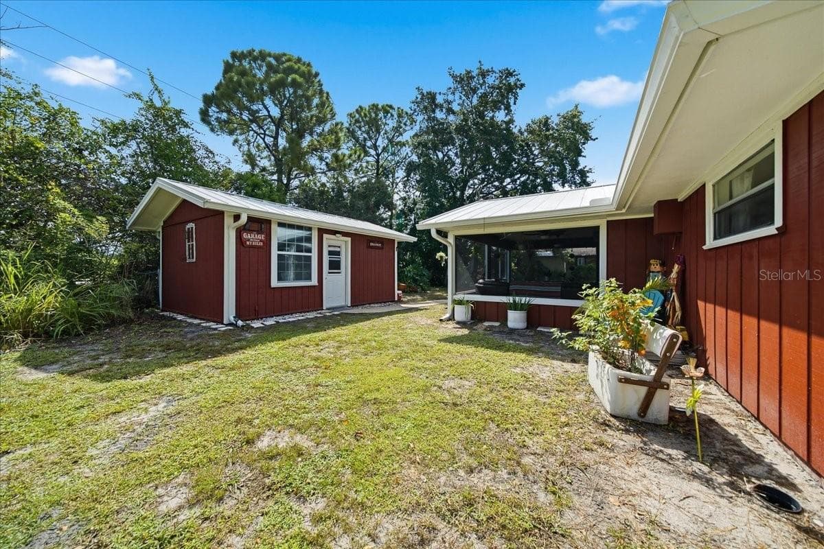 Single Family Residence at 301 COLUMBUS ST, SEBASTIAN, photo 15 of 29