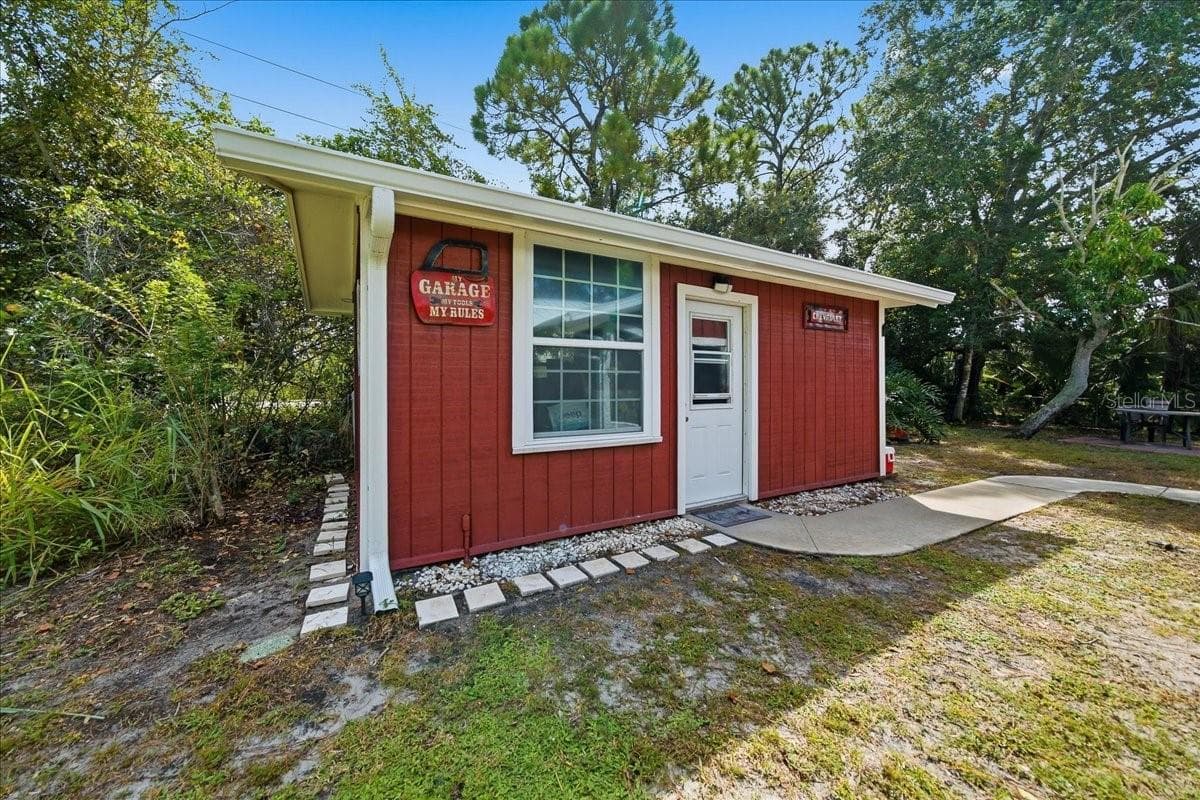 Single Family Residence at 301 COLUMBUS ST, SEBASTIAN, photo 16 of 29