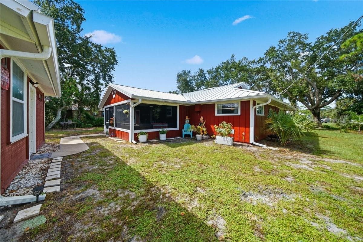 Single Family Residence at 301 COLUMBUS ST, SEBASTIAN, photo 17 of 29