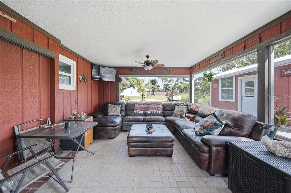 Single Family Residence at 301 COLUMBUS ST, SEBASTIAN, photo 22 of 29