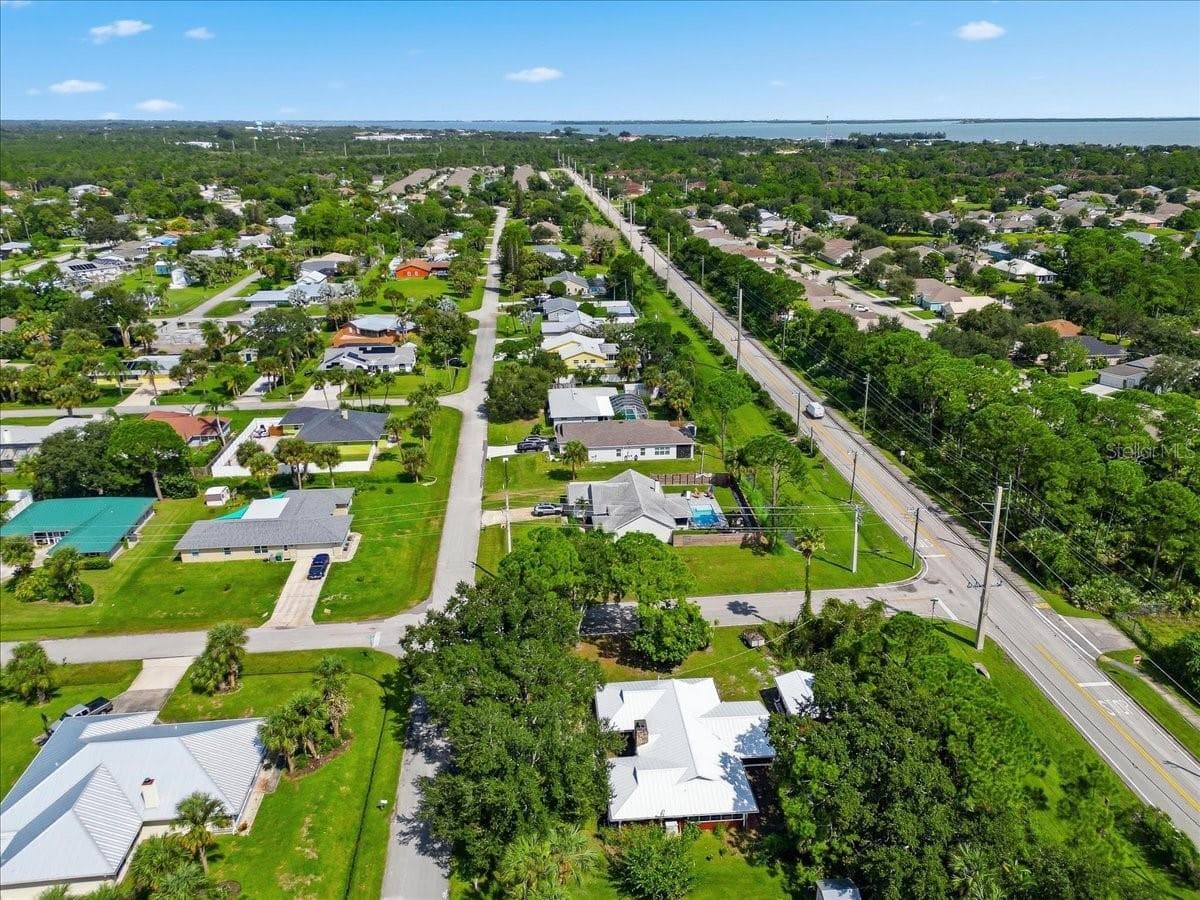 Single Family Residence at 301 COLUMBUS ST, SEBASTIAN, photo 27 of 29