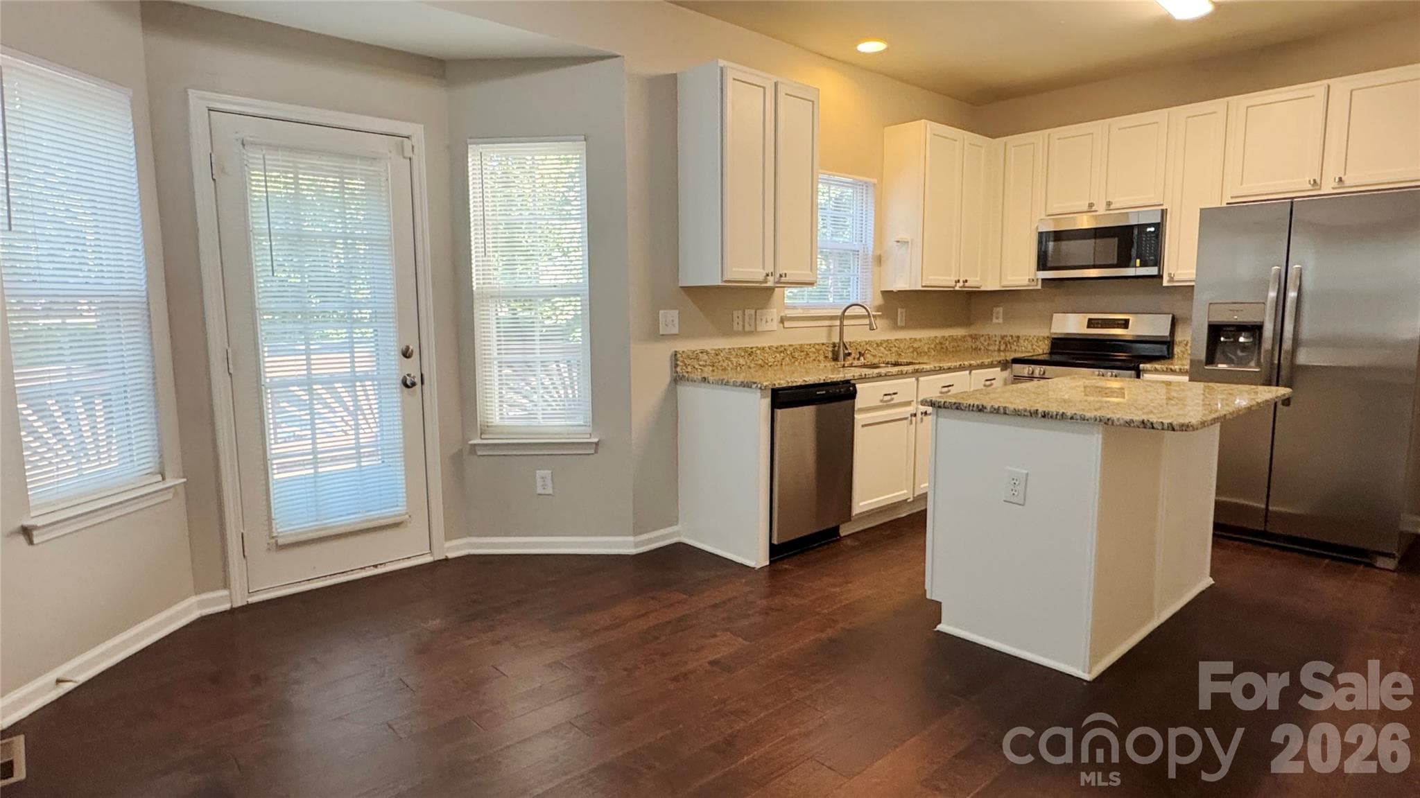 Single Family Residence at 13611 Toka Court, Huntersville, photo 6 of 29