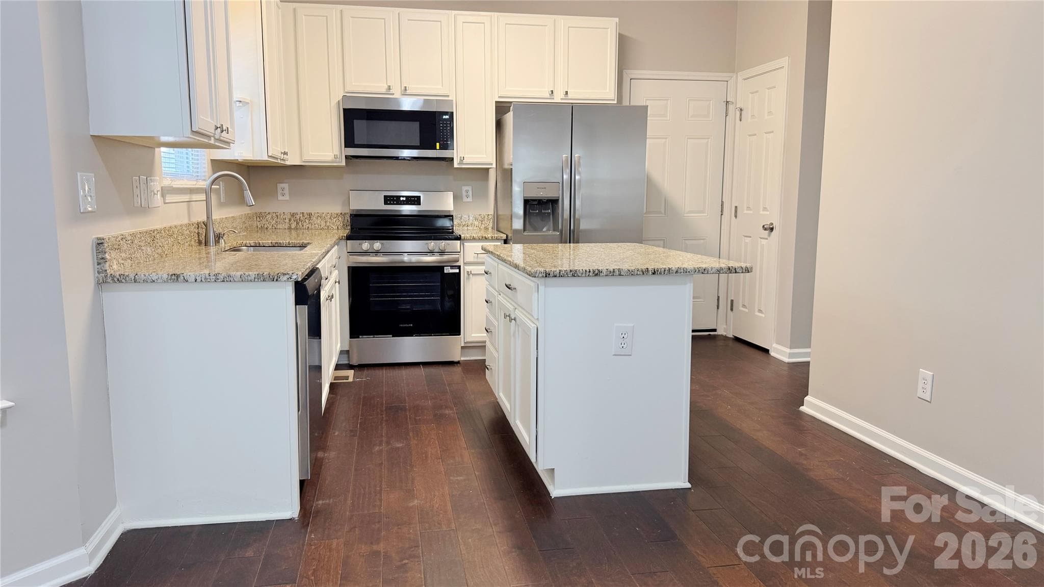 Single Family Residence at 13611 Toka Court, Huntersville, photo 7 of 29