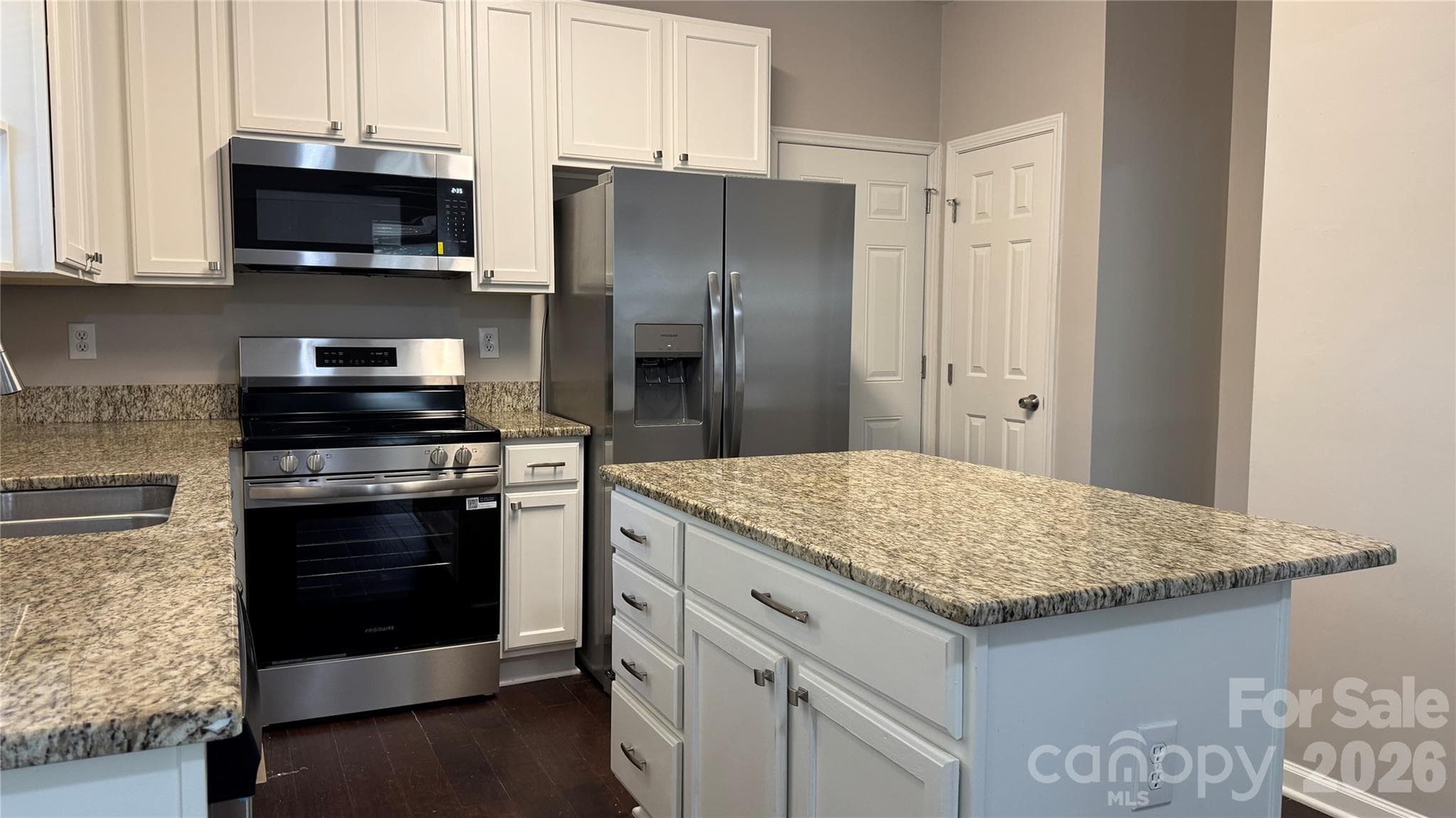 Single Family Residence at 13611 Toka Court, Huntersville, photo 10 of 29