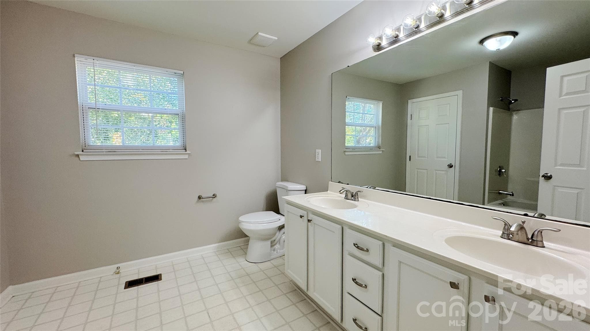 Single Family Residence at 13611 Toka Court, Huntersville, photo 20 of 29