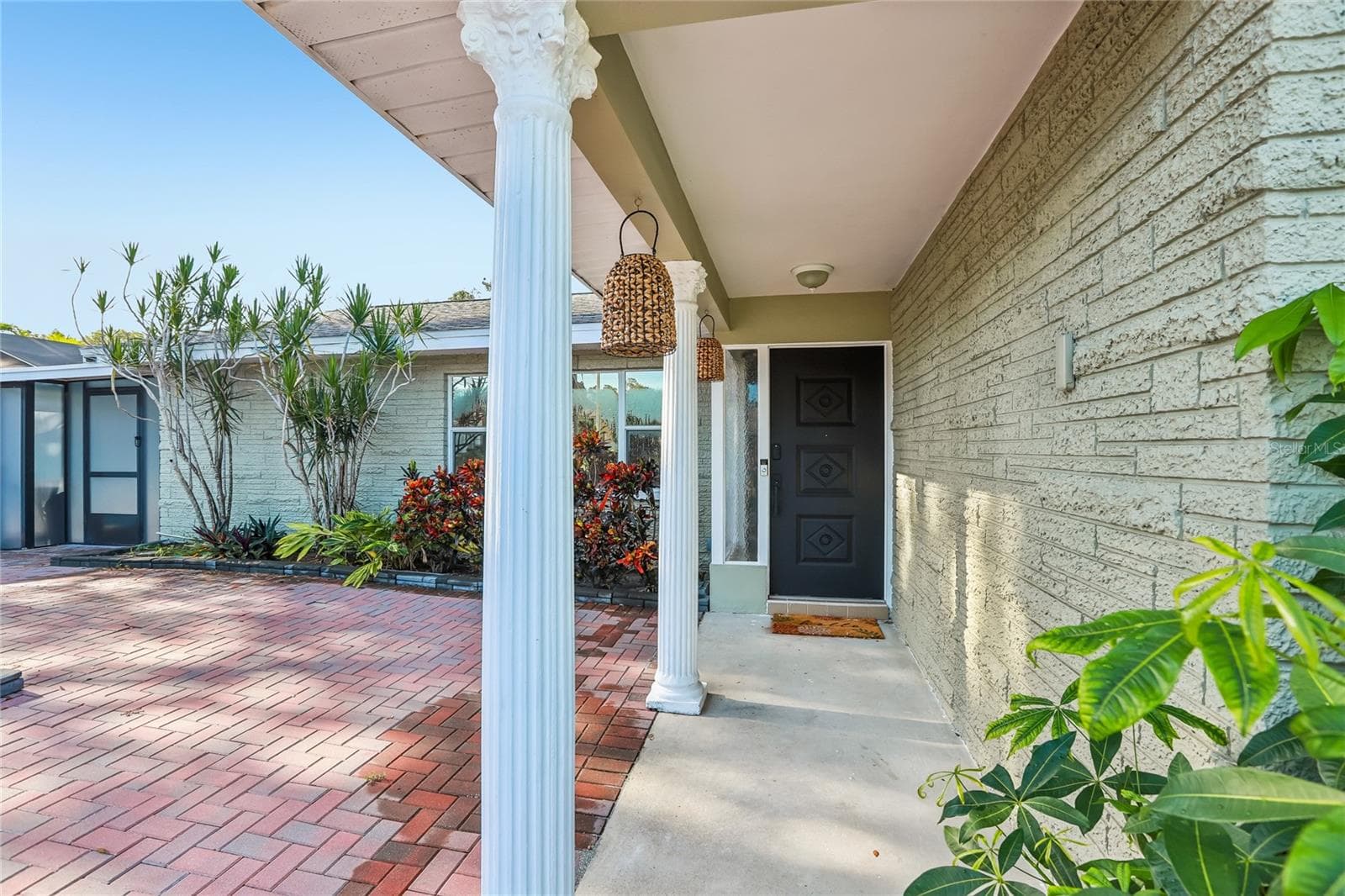 Single Family Residence at 13914 84TH TER, SEMINOLE, photo 3 of 59