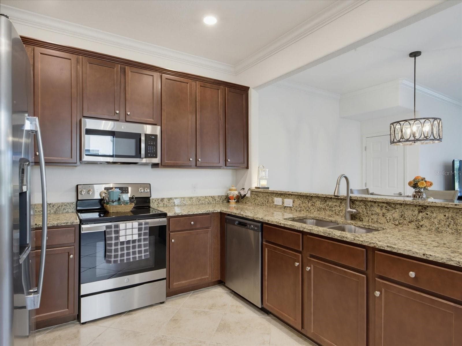Kitchen - 20429 LAGENTE CIR, VENICE