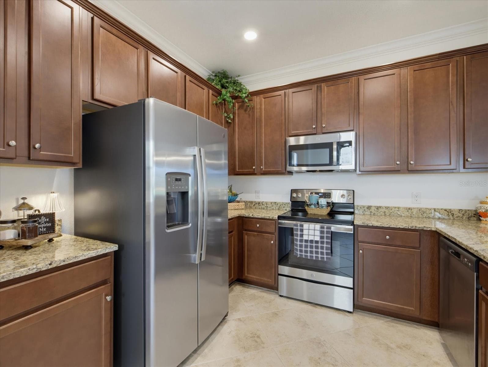 Kitchen - 20429 LAGENTE CIR, VENICE
