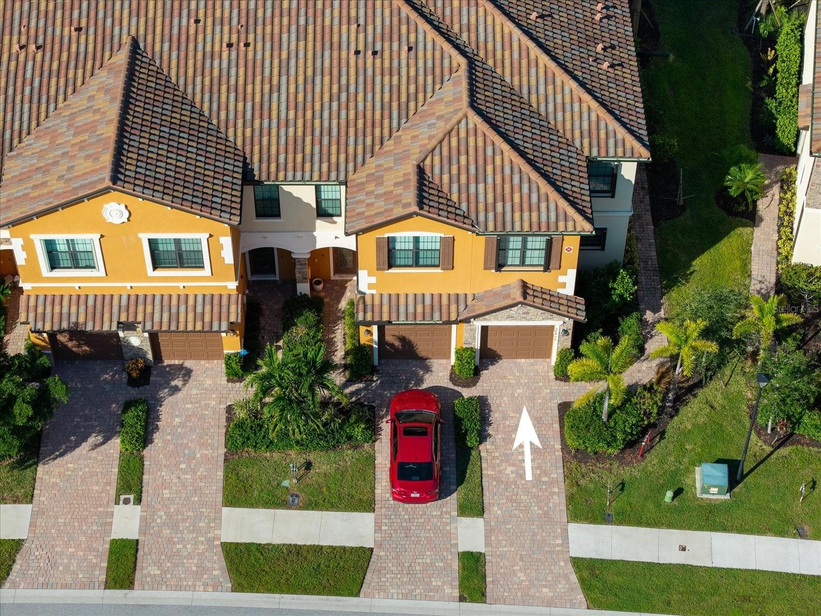 Aerial view of townhome end unit - 20429 LAGENTE CIR, VENICE