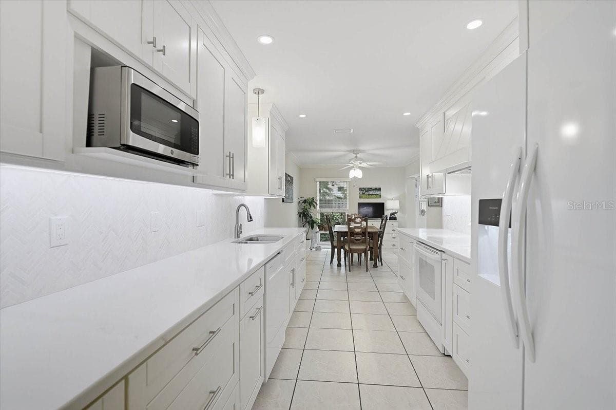 Villa at 3416 WILKINSON WOODS DR #63, SARASOTA, photo 8 of 35