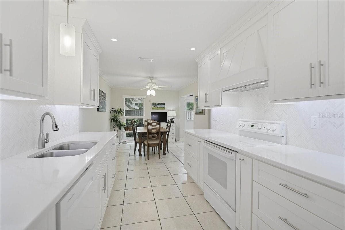 Villa at 3416 WILKINSON WOODS DR #63, SARASOTA, photo 9 of 35