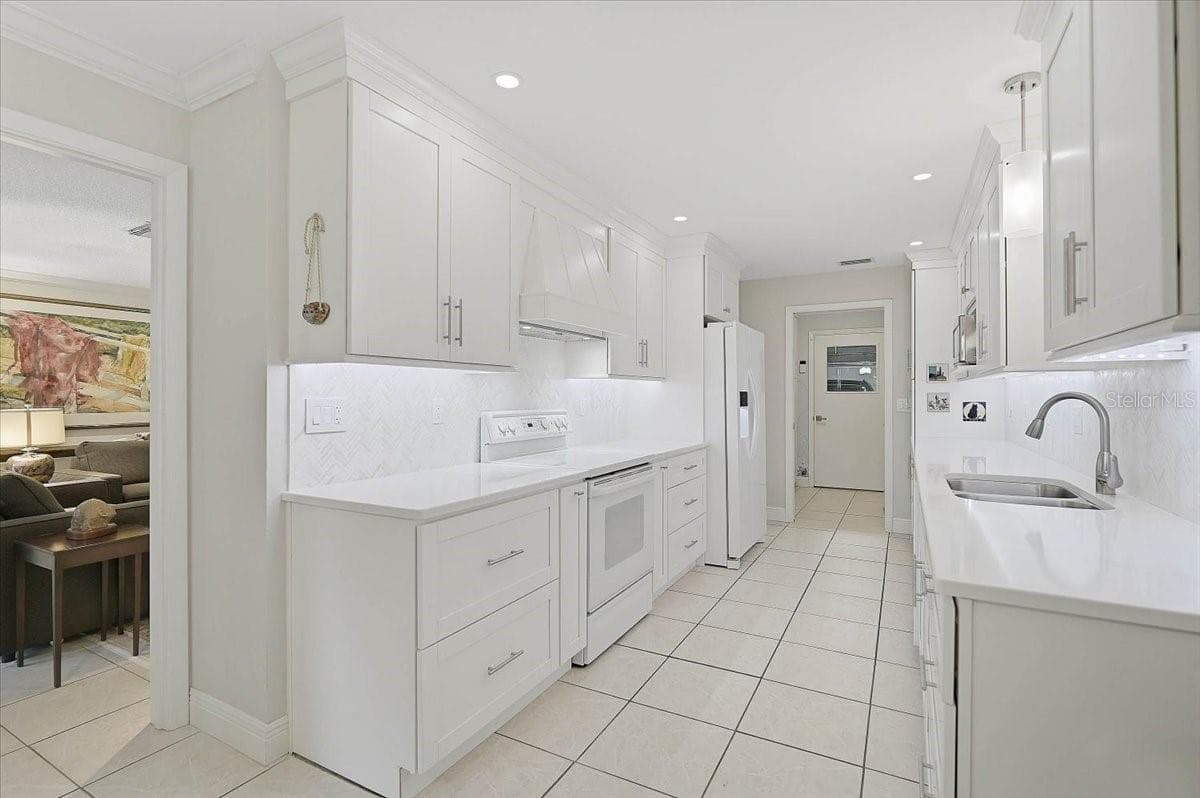 Villa at 3416 WILKINSON WOODS DR #63, SARASOTA, photo 10 of 35