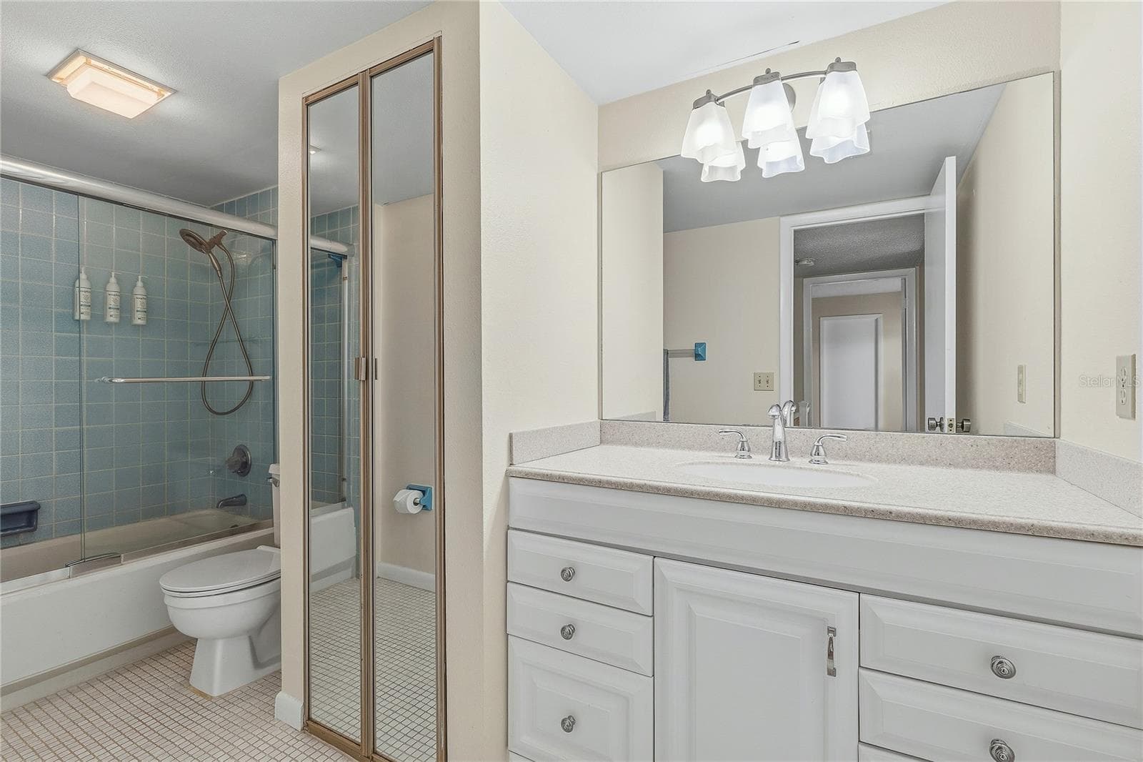 Guest Bath - 4150 S ATLANTIC AVE #110D, NEW SMYRNA BEACH