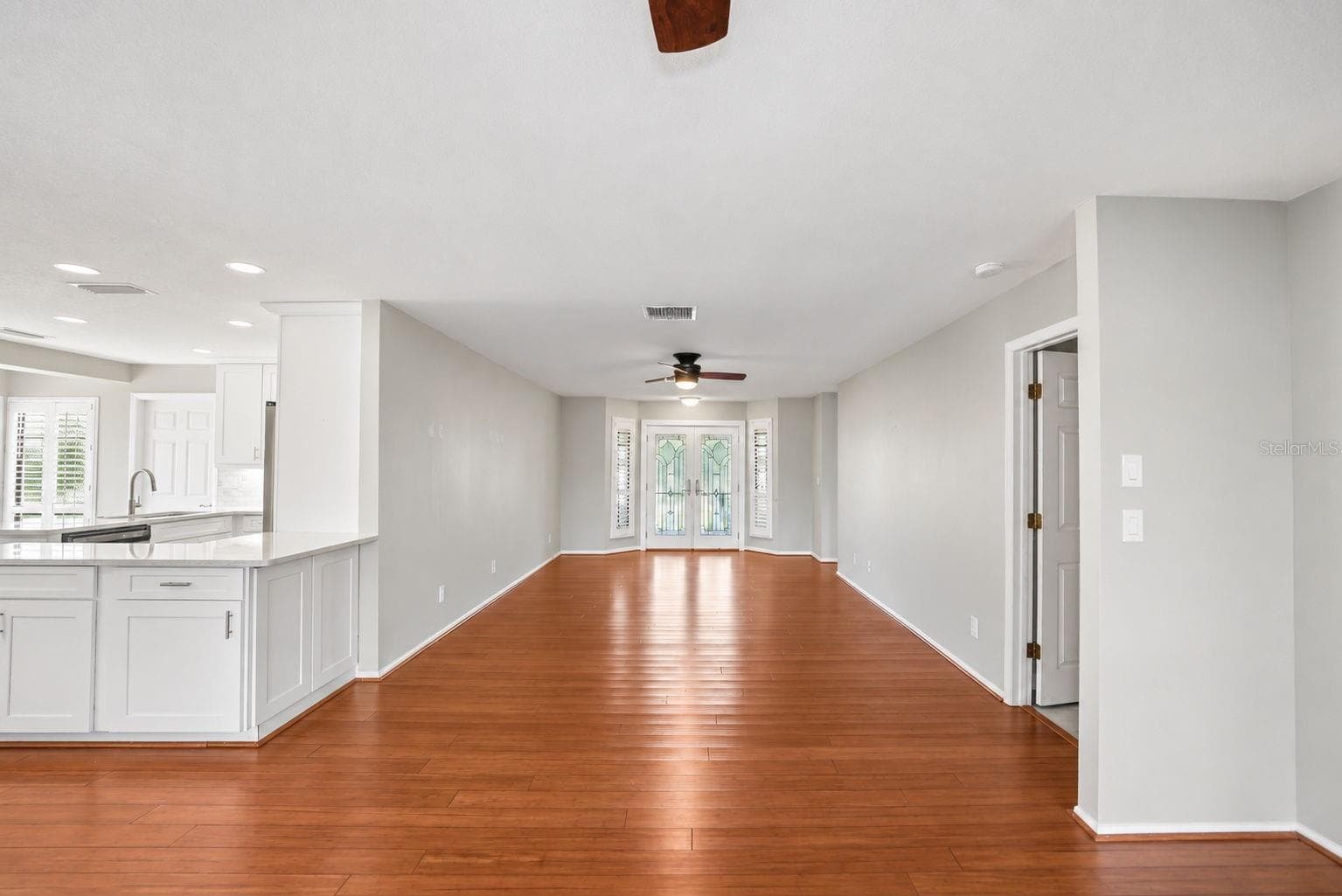Villa at 913 SUTTON PL, PALM HARBOR, photo 7 of 71
