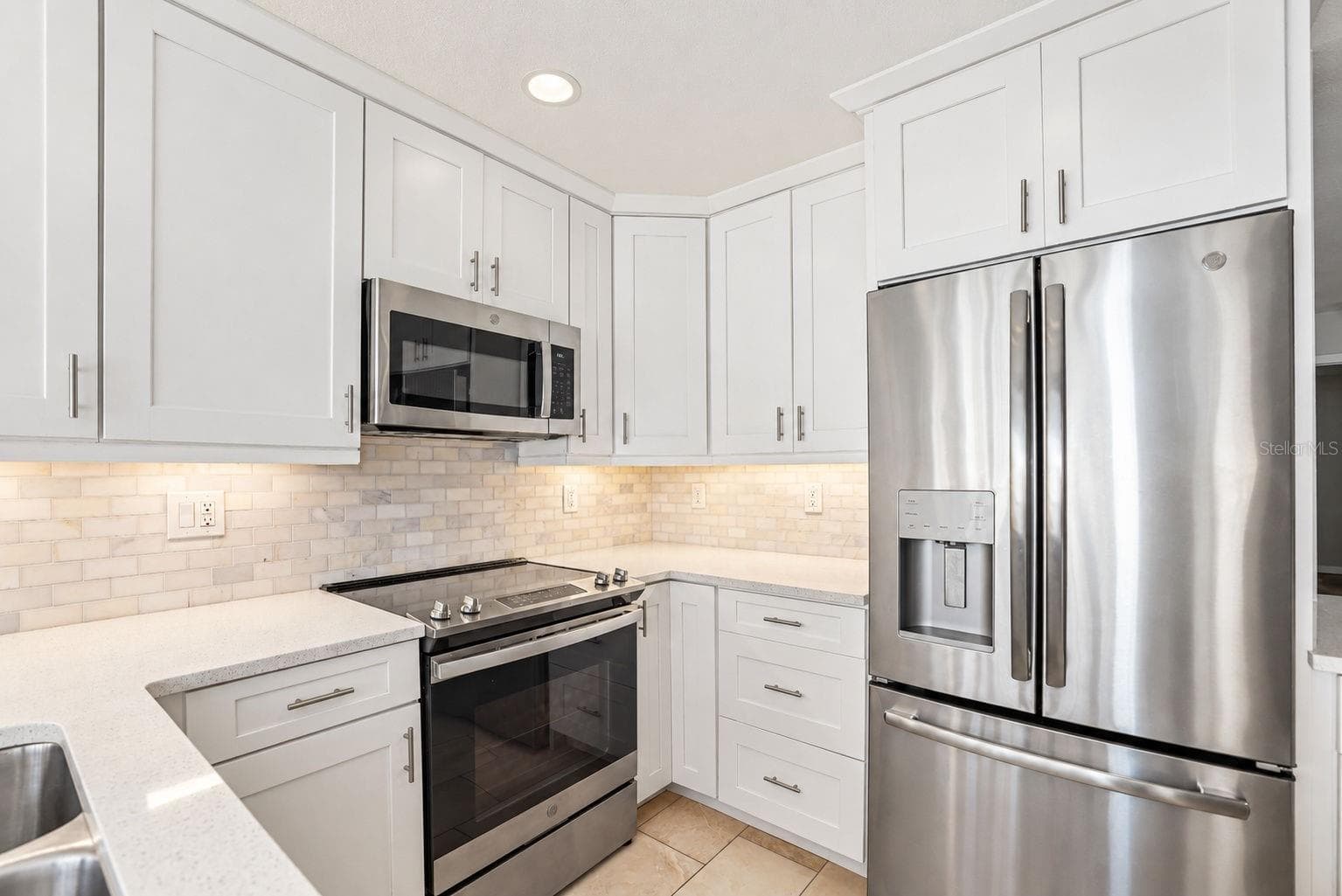 Villa at 913 SUTTON PL, PALM HARBOR, photo 20 of 71