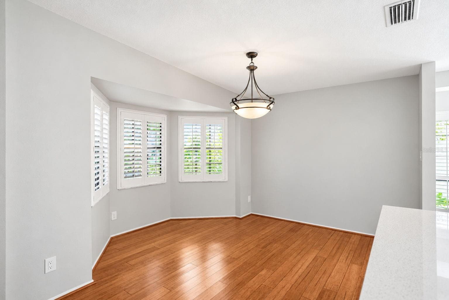 Villa at 913 SUTTON PL, PALM HARBOR, photo 12 of 71