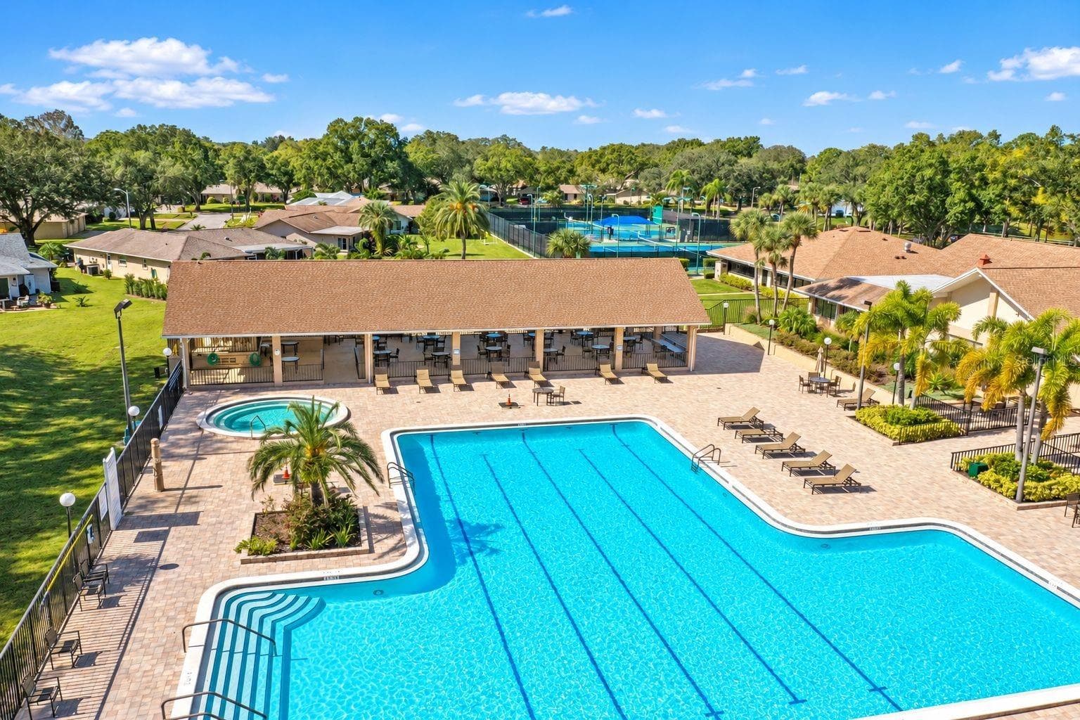 Villa at 913 SUTTON PL, PALM HARBOR, photo 54 of 71